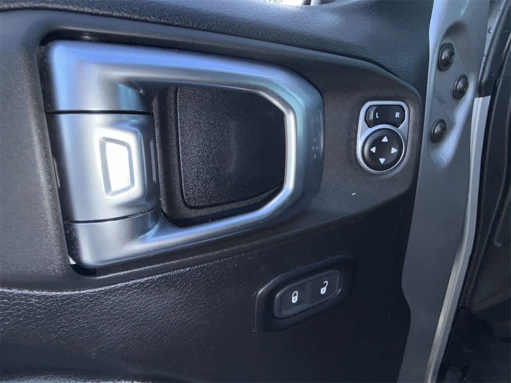 Thumbnail: 2020 Jeep Wrangler - 21