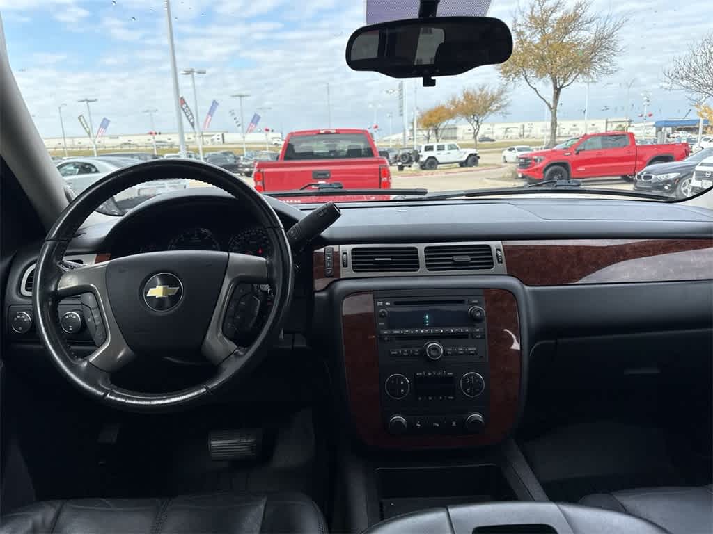 Thumbnail: 2011 Chevrolet Tahoe - 15