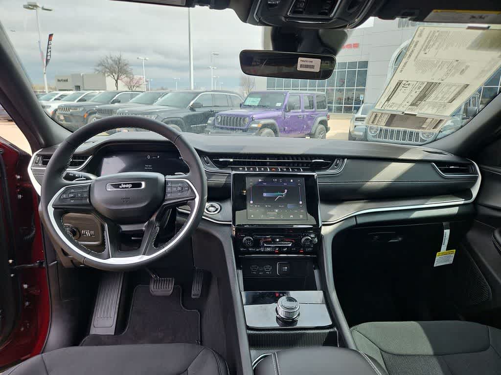 Thumbnail: 2025 Jeep Grand Cherokee L - 15