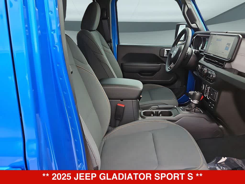 Thumbnail: 2025 Jeep Gladiator - 25