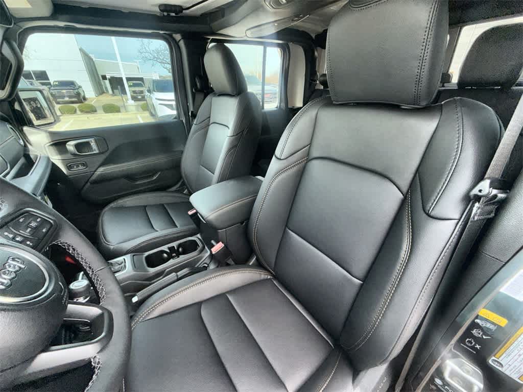 Thumbnail: 2026 Jeep Gladiator - 11