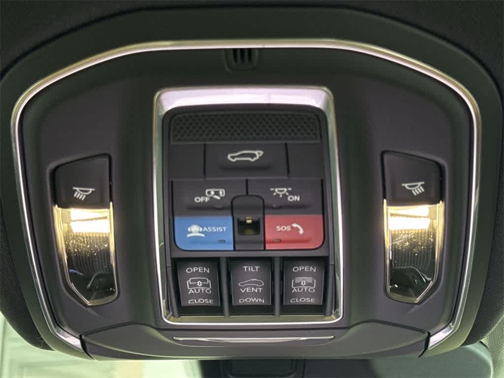 Thumbnail: 2025 Jeep Grand Cherokee - 18