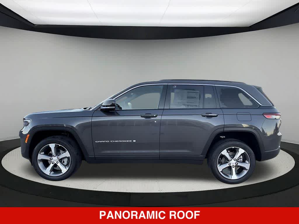 Thumbnail: 2025 Jeep Grand Cherokee - 3