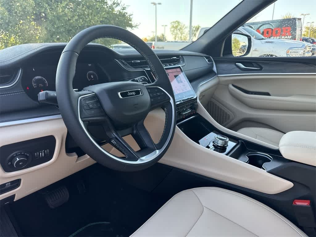 Thumbnail: 2025 Jeep Grand Cherokee - 2