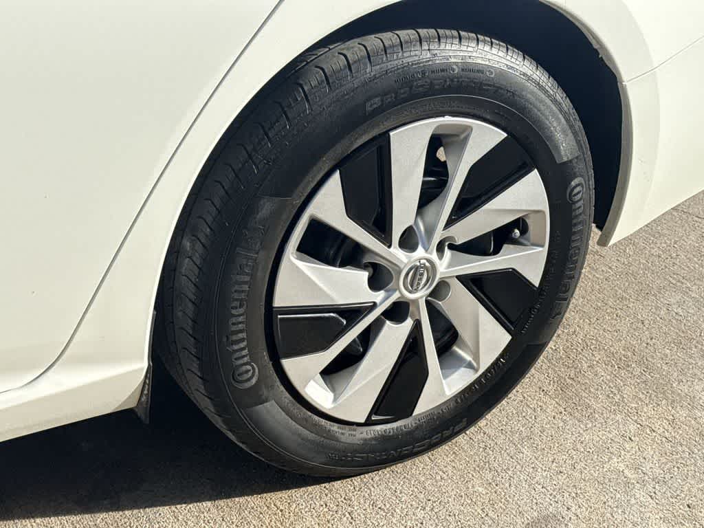 Thumbnail: 2022 Nissan Altima - 9