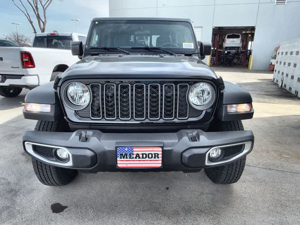 Thumbnail: 2026 Jeep Gladiator - 7