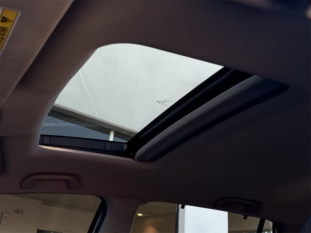 Thumbnail: 2022 Honda Pilot - 25