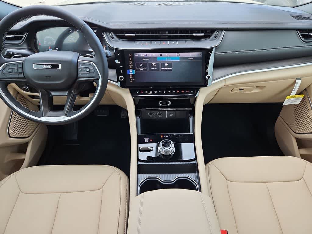 Thumbnail: 2026 Jeep Grand Cherokee L - 16