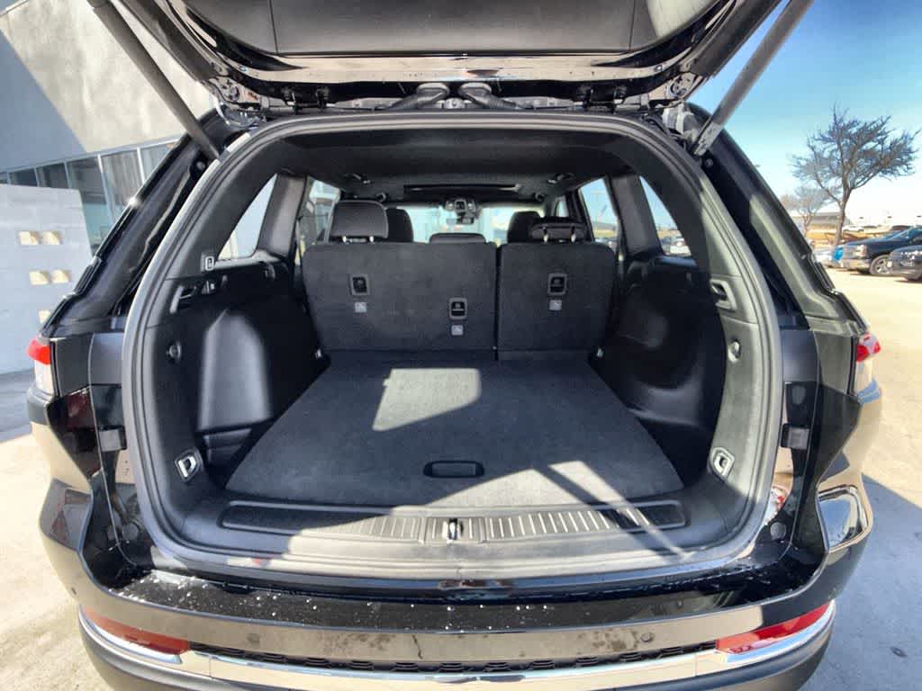 Thumbnail: 2026 Jeep Grand Cherokee - 22