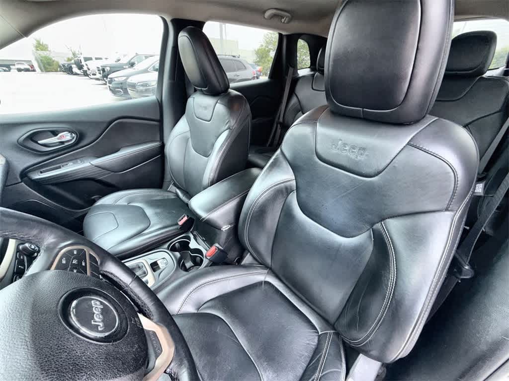 Thumbnail: 2016 Jeep Cherokee - 10