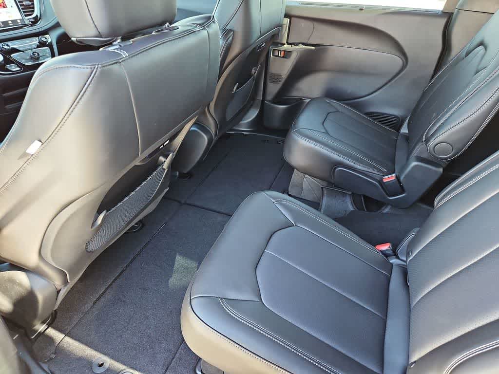 Thumbnail: 2026 Chrysler Pacifica - 19