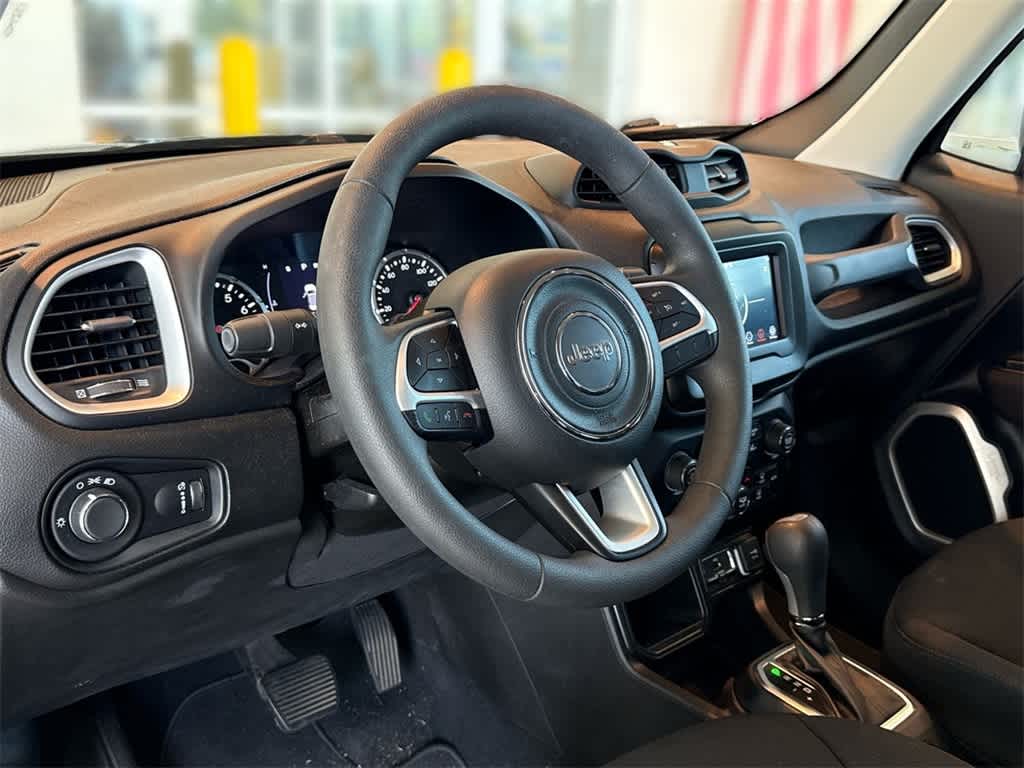 2021 Jeep Renegade Trailhawk photo 2