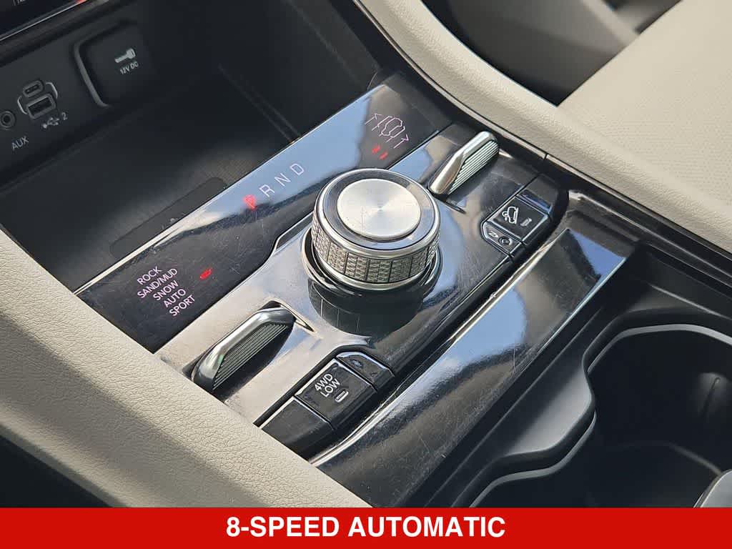 Thumbnail: 2022 Jeep Grand Cherokee - 32