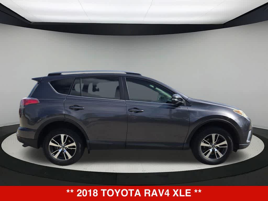 Thumbnail: 2018 Toyota RAV4 - 7