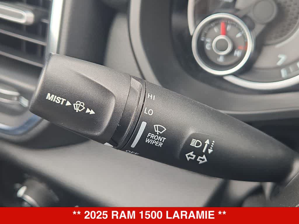 Thumbnail: 2025 RAM 1500 - 25
