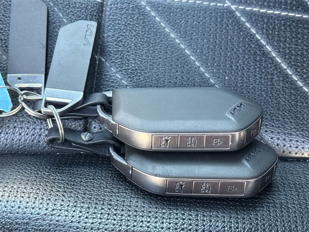 Thumbnail: 2023 Kia Telluride - 22