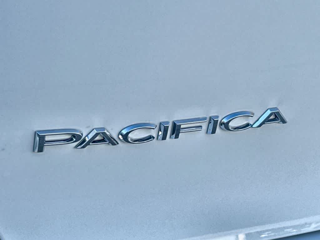 Thumbnail: 2026 Chrysler Pacifica - 7