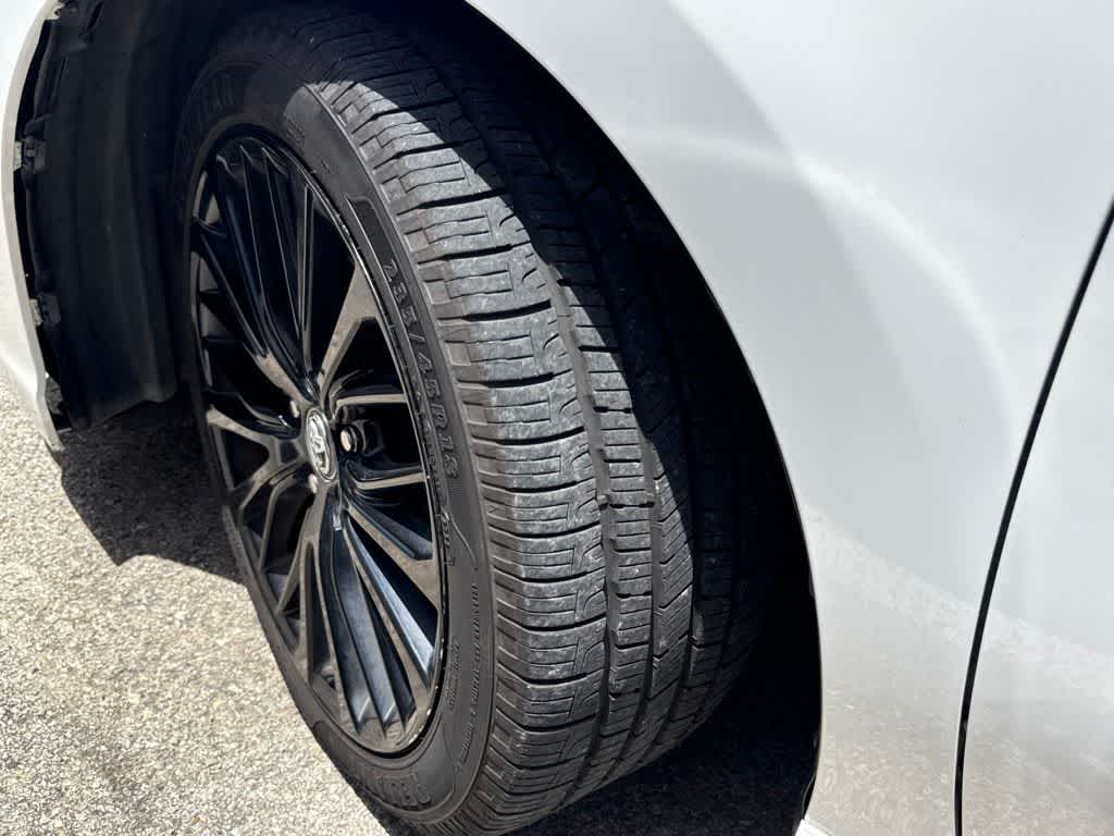 Thumbnail: 2019 Toyota Camry - 13