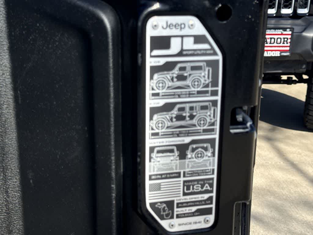 Thumbnail: 2019 Jeep Wrangler - 25