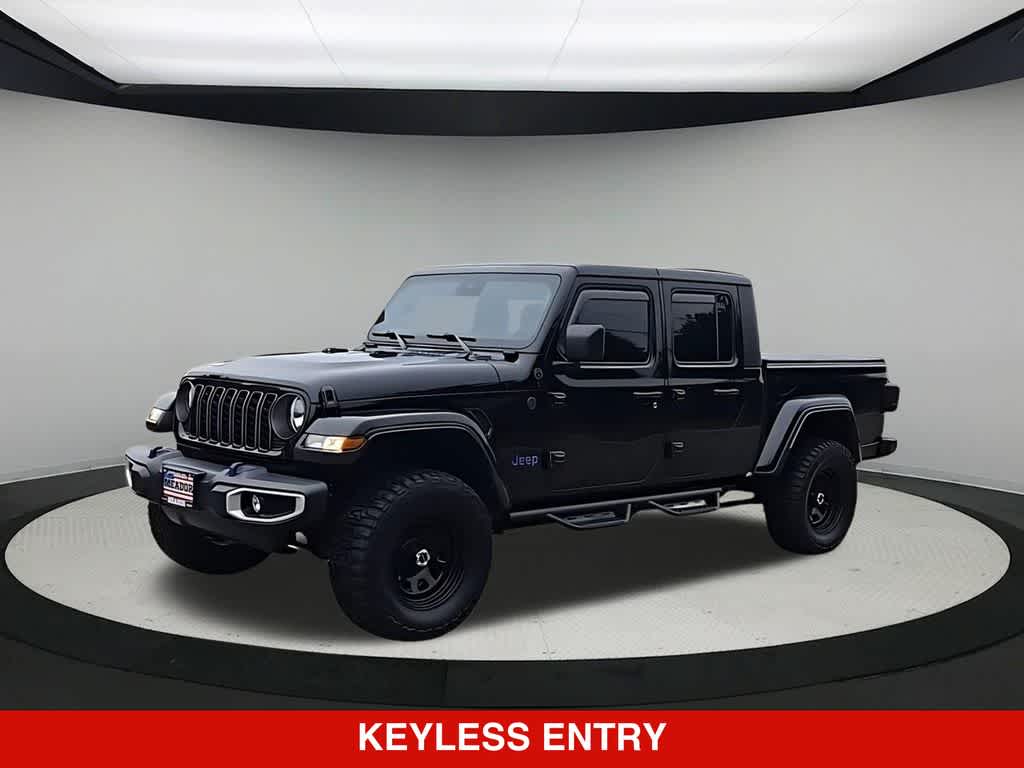 Thumbnail: 2024 Jeep Gladiator - 4