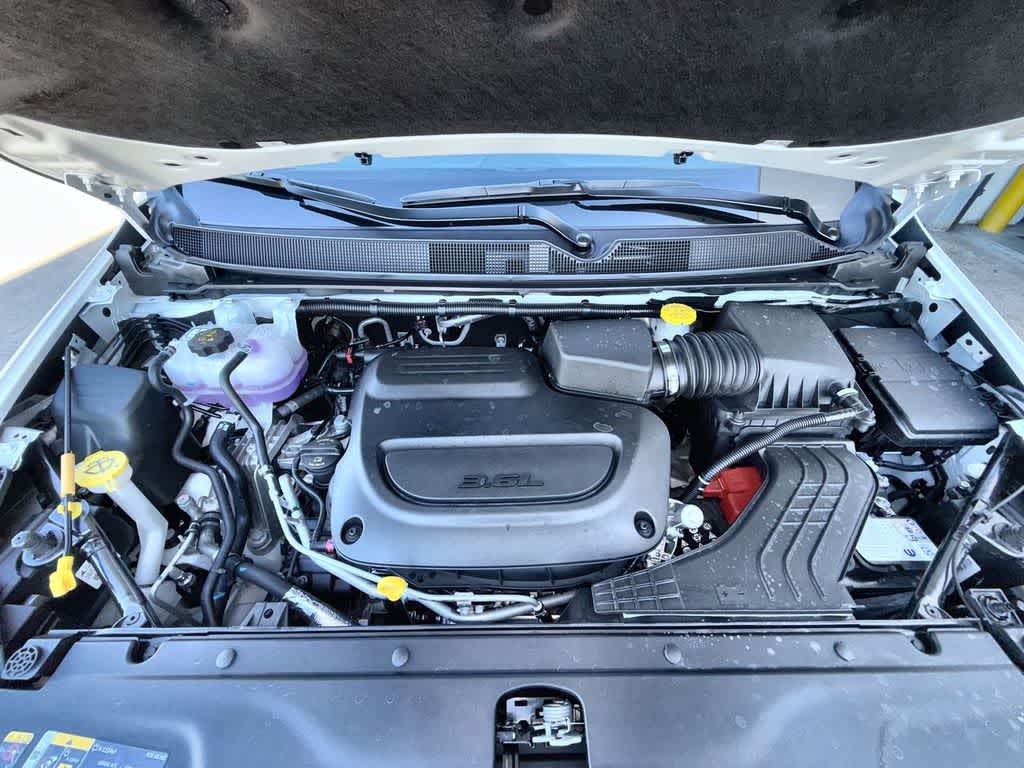 Thumbnail: 2026 Chrysler Pacifica - 8