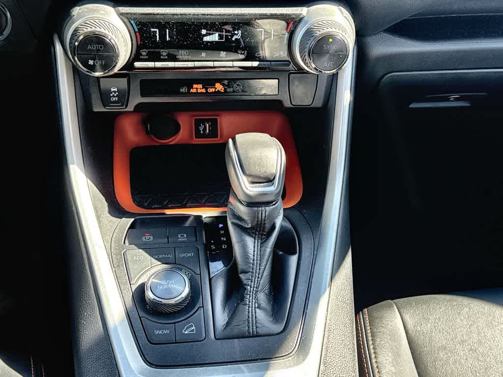 Thumbnail: 2024 Toyota RAV4 - 17