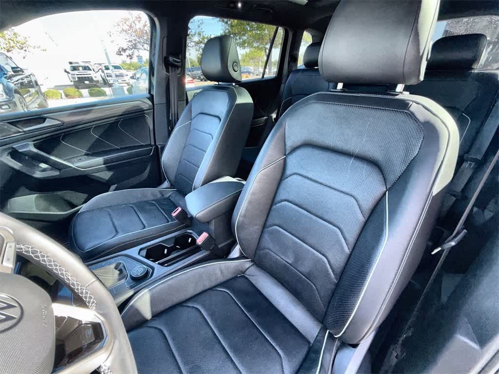 Thumbnail: 2023 Volkswagen Tiguan - 10