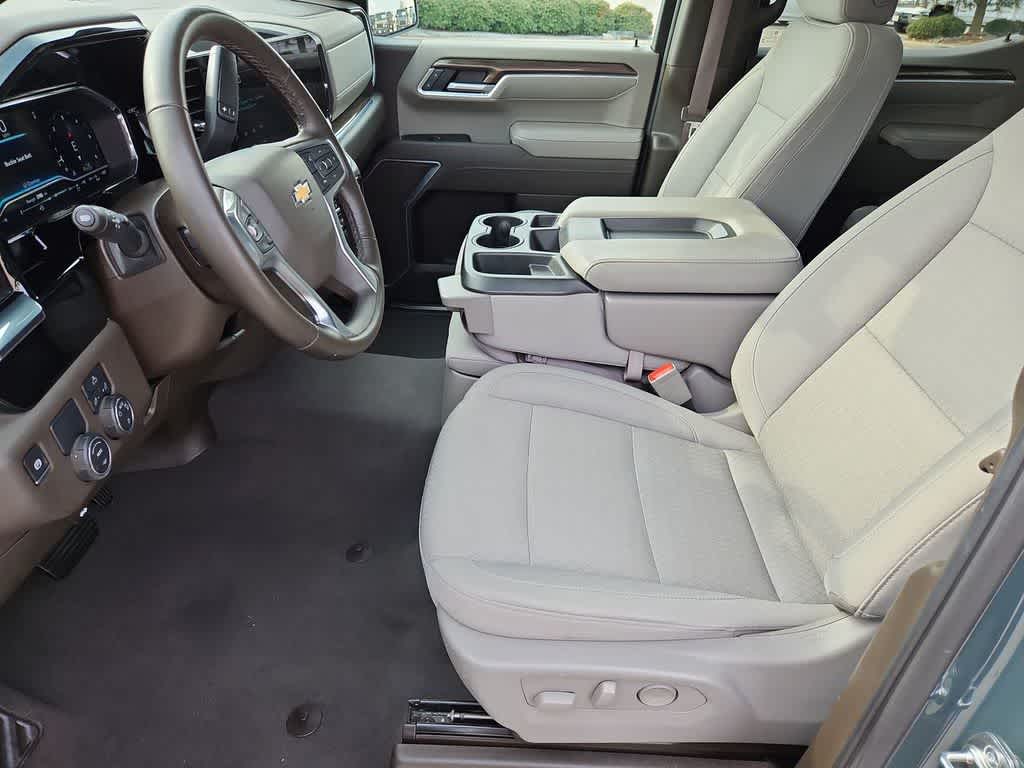 Thumbnail: 2025 Chevrolet Silverado 1500 - 16