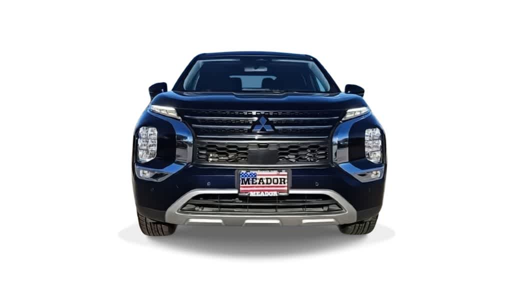 Thumbnail: 2024 Mitsubishi Outlander - 3