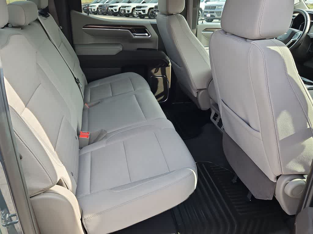 Thumbnail: 2025 Chevrolet Silverado 1500 - 20