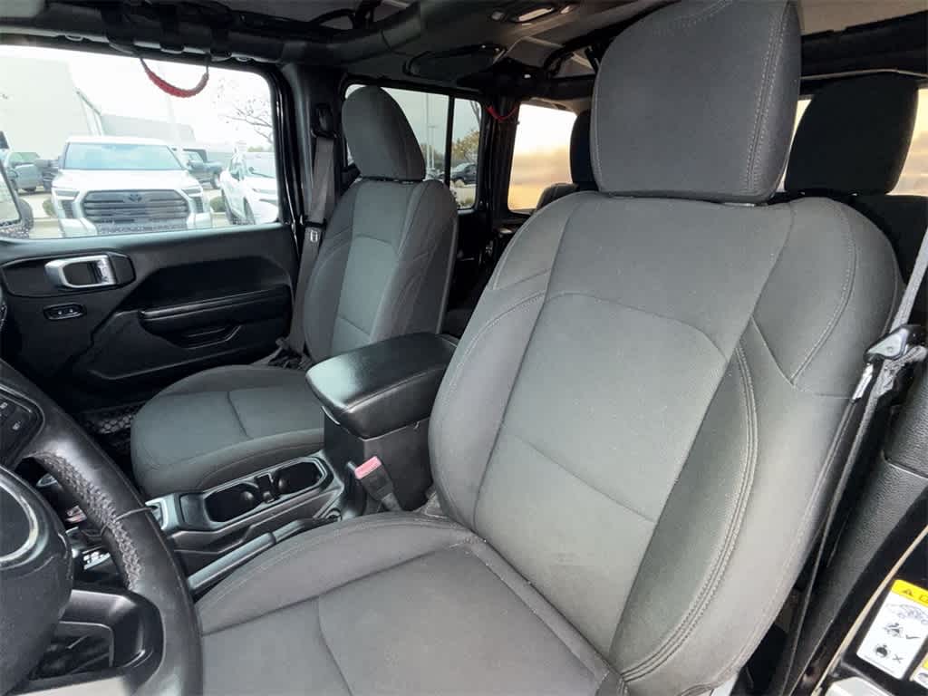 Thumbnail: 2018 Jeep Wrangler - 11