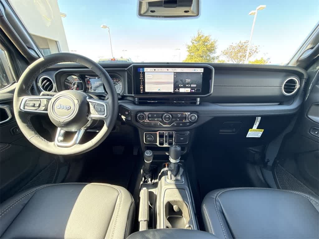 Thumbnail: 2026 Jeep Wrangler - 14