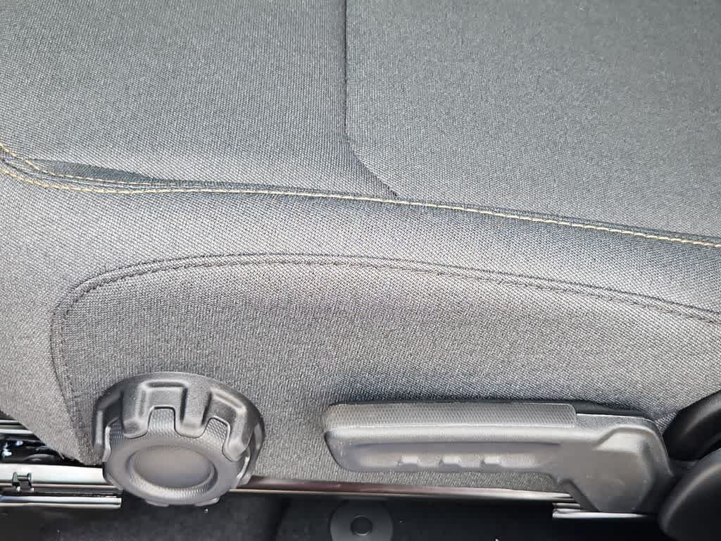 Thumbnail: 2026 Jeep Gladiator - 18