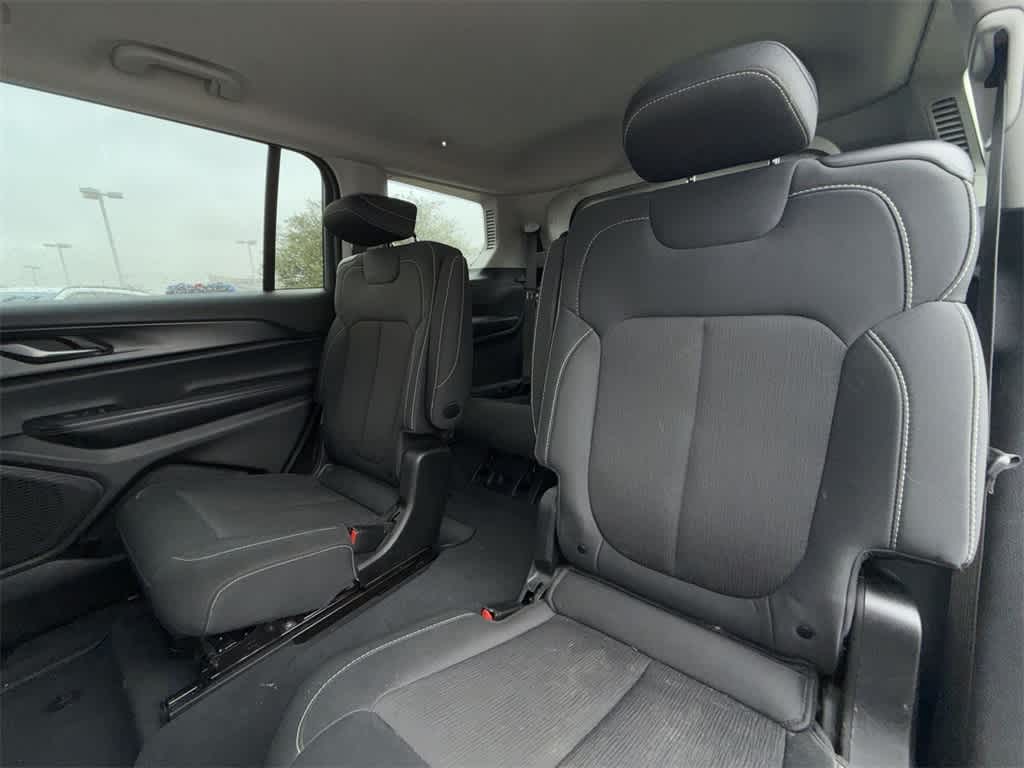 Thumbnail: 2023 Jeep Grand Cherokee L - 13