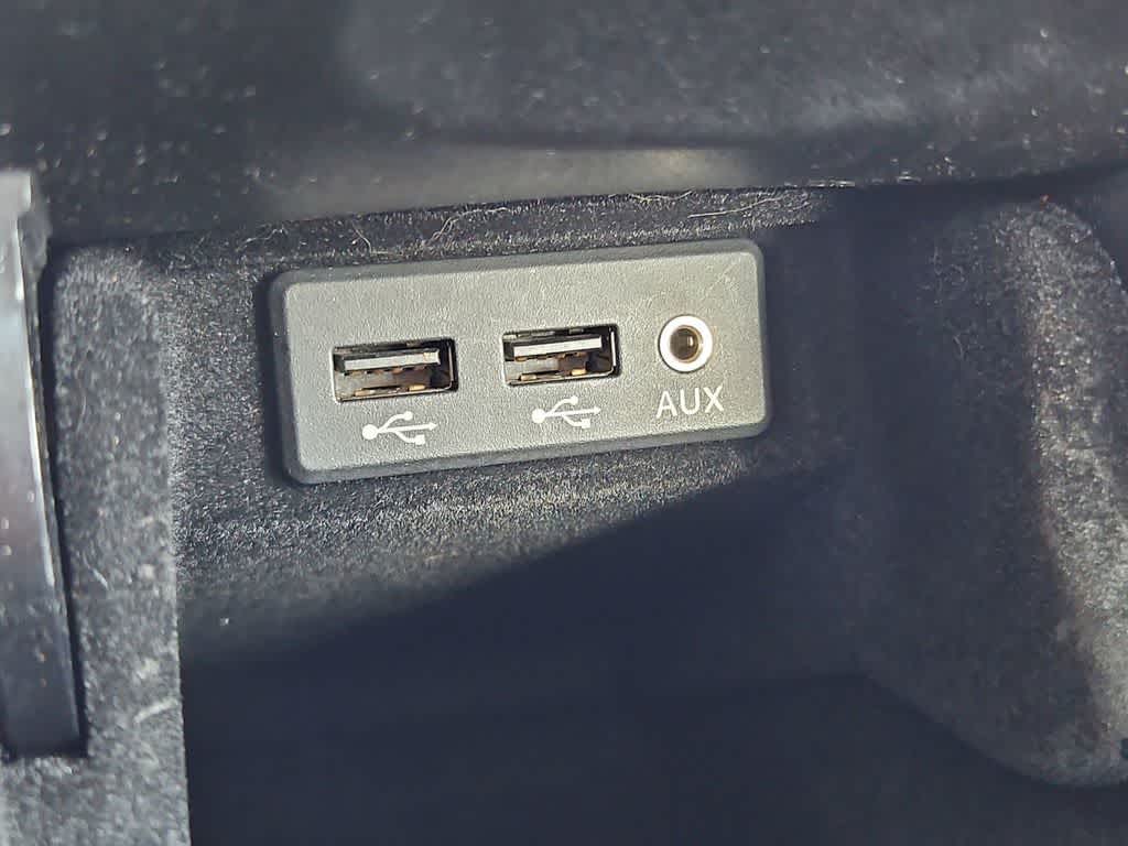 Thumbnail: 2016 Nissan Maxima - 32