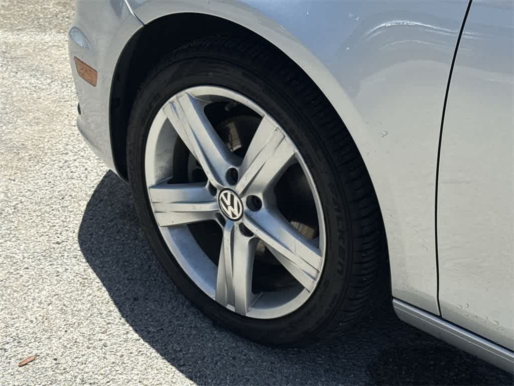 Thumbnail: 2012 Volkswagen Eos - 9