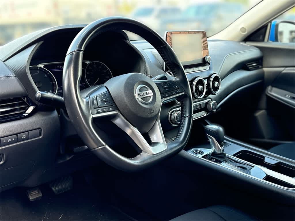2023 Nissan Sentra SV photo 2