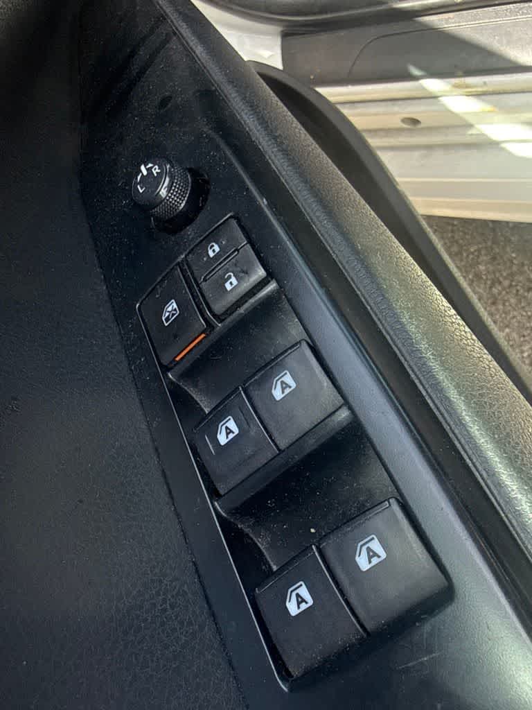Thumbnail: 2019 Toyota Camry - 12