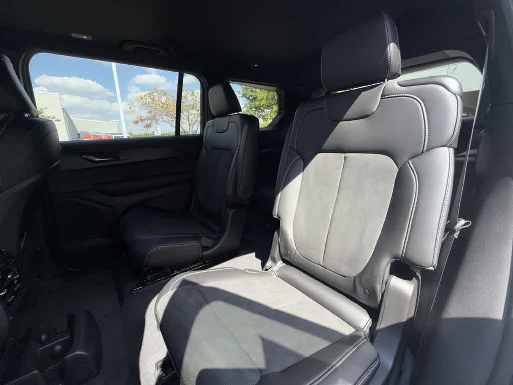 Thumbnail: 2025 Jeep Grand Cherokee L - 12