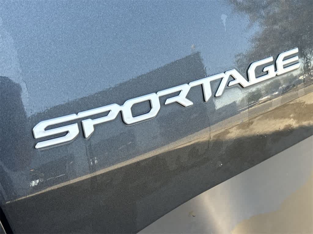 Thumbnail: 2023 Kia Sportage - 10