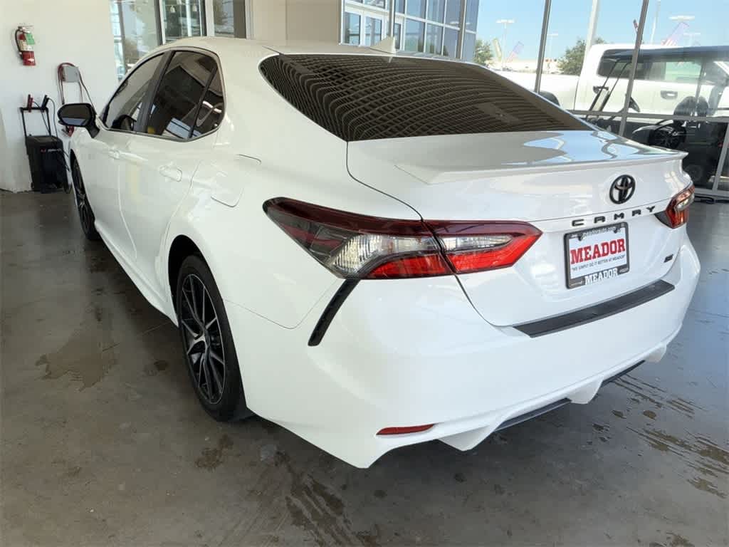 Thumbnail: 2023 Toyota Camry - 4