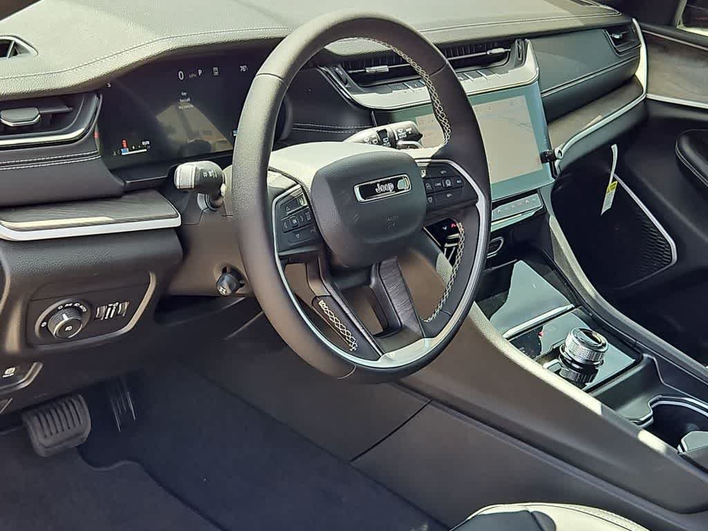 Thumbnail: 2026 Jeep Grand Cherokee L - 10