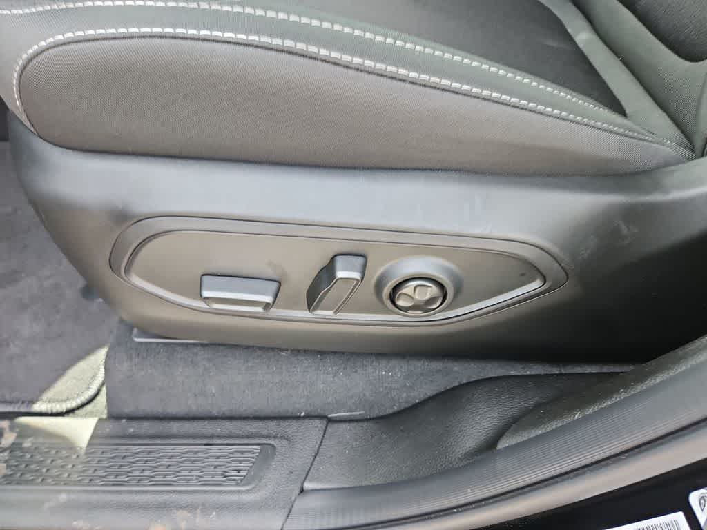 Thumbnail: 2026 Jeep Grand Cherokee - 17