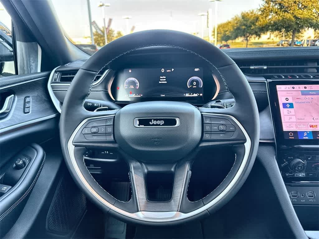 Thumbnail: 2025 Jeep Grand Cherokee - 18