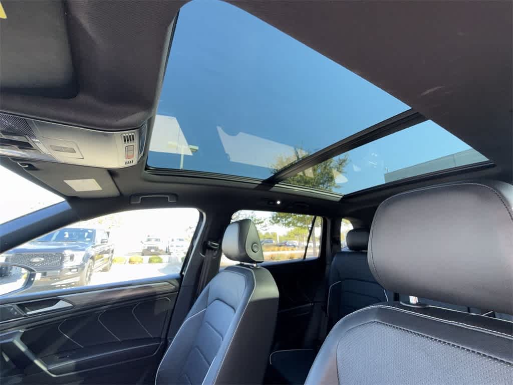 Thumbnail: 2023 Volkswagen Tiguan - 25