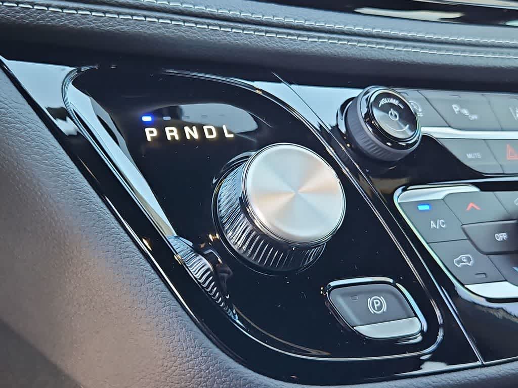 Thumbnail: 2026 Chrysler Pacifica - 17