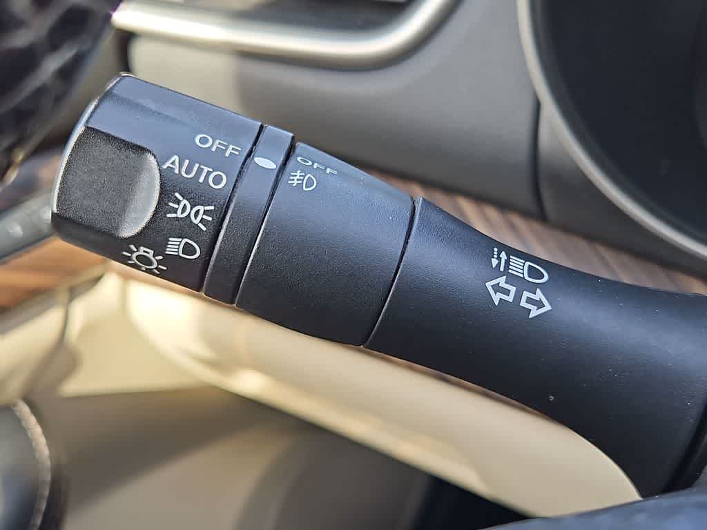 Thumbnail: 2016 Nissan Maxima - 28