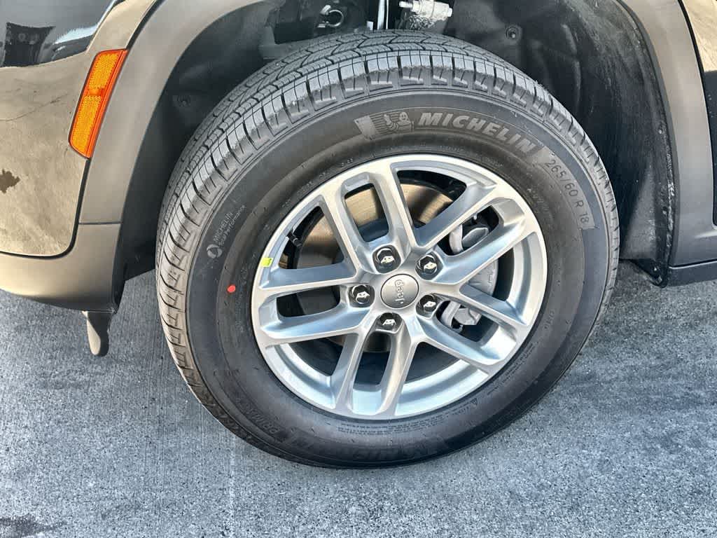 Thumbnail: 2026 Jeep Grand Cherokee - 9