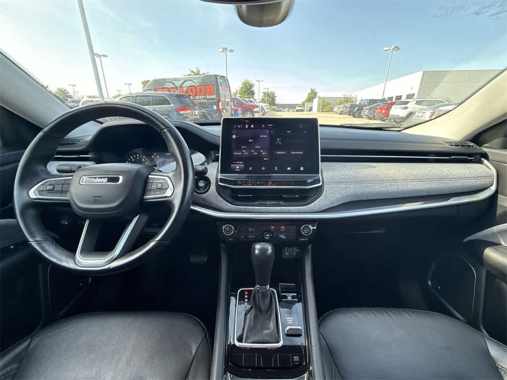 Thumbnail: 2022 Jeep Compass - 14
