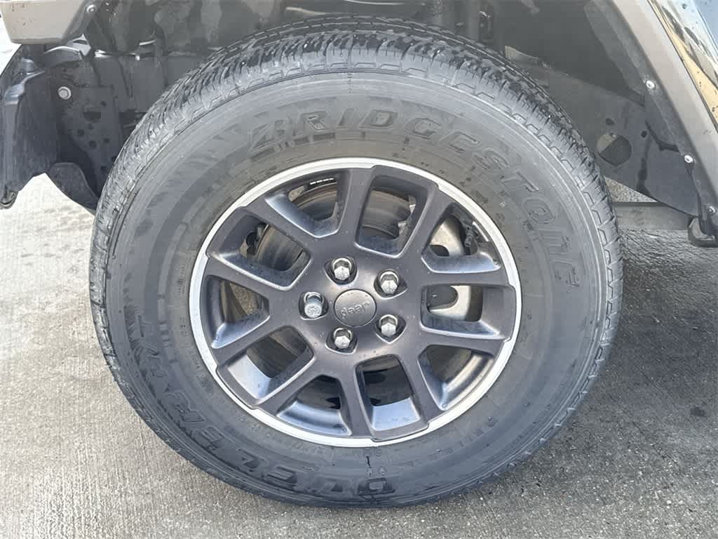 Thumbnail: 2022 Jeep Gladiator - 9